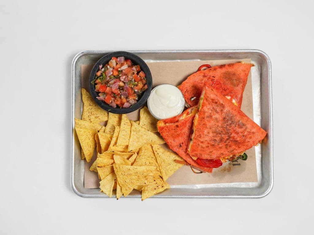 CHICKEN DILLA