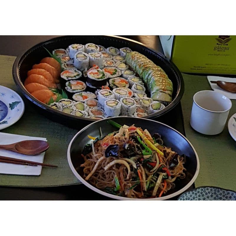 Roll Tray (32 Pcs)