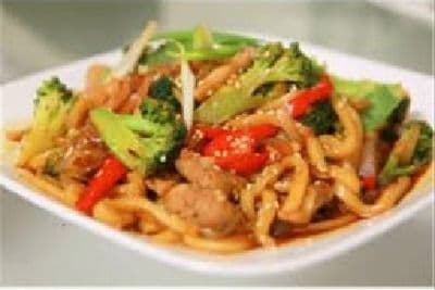 57. Chicken Fried Udon (Thick Noodles) Teppanyaki