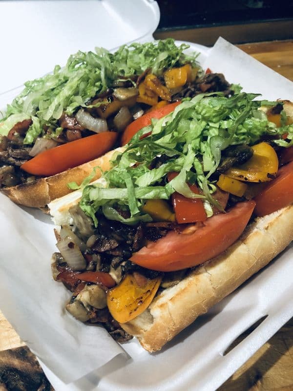Sous-marin 14'' au steak et au pepperoni / 14" Steak and Pepperoni Sub