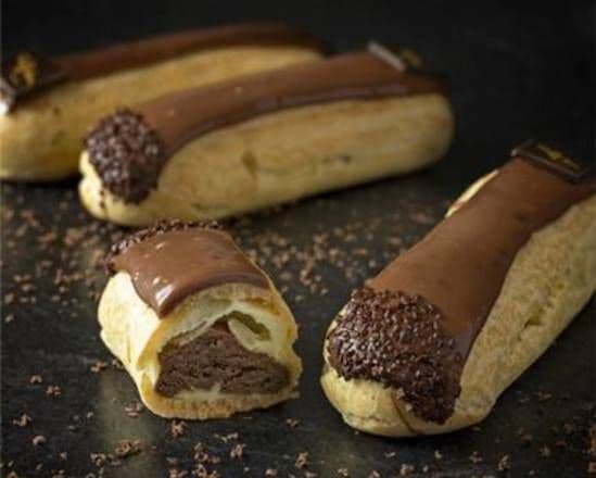 Éclair au Chocolat / Chocolate Eclair