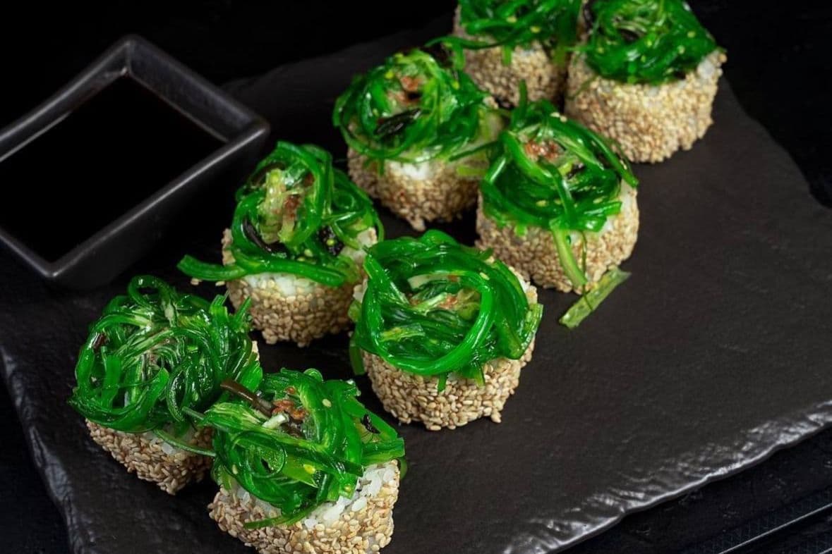 Chuka Vega Roll (8 pcs)