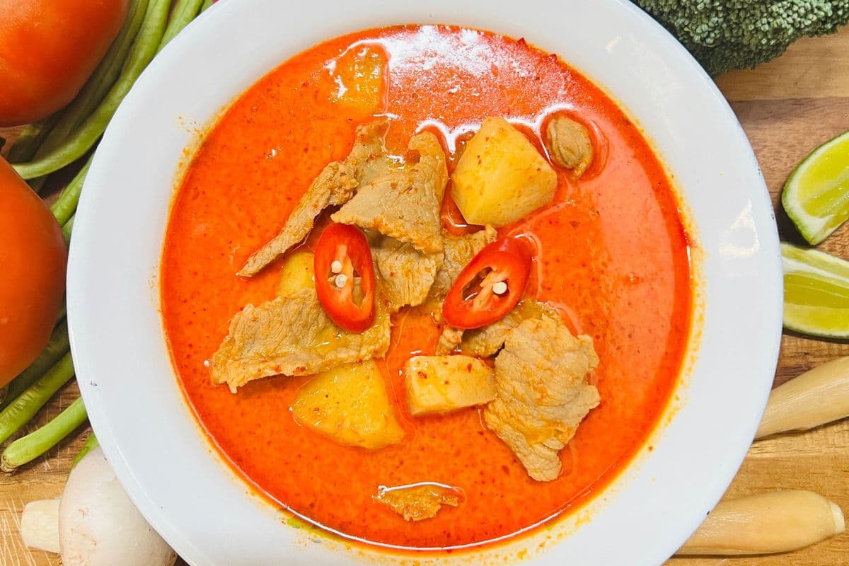 Red Curry (แกงแดง)