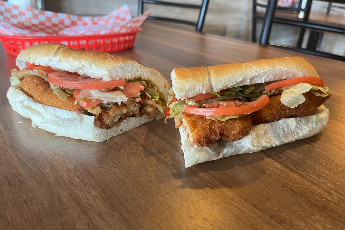 Sandwich au poulet croustillant / Crispy Chicken Sandwich