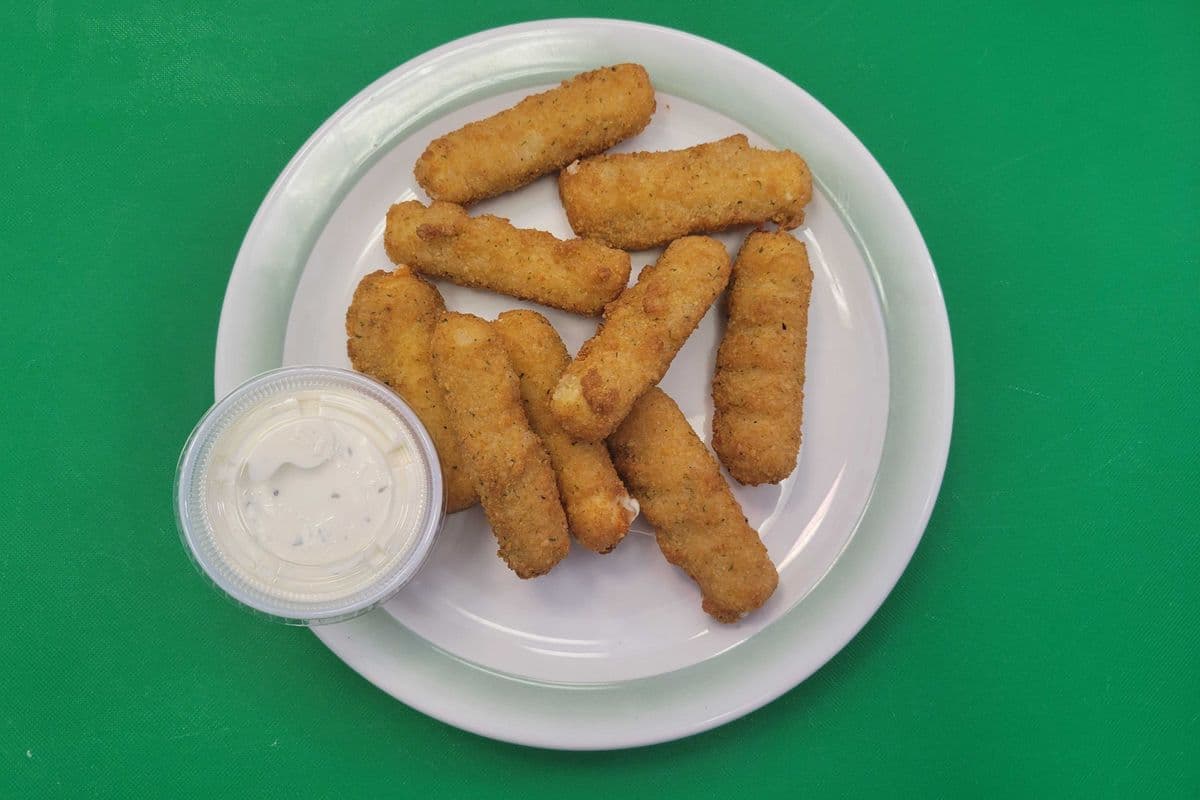 Mozzarella Sticks (8 pcs)