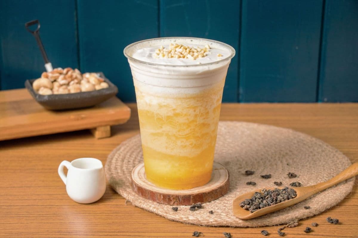 Pineapple Tea with Nut Cream