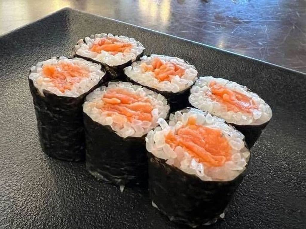 Smoked Salmon Maki(6pcs)