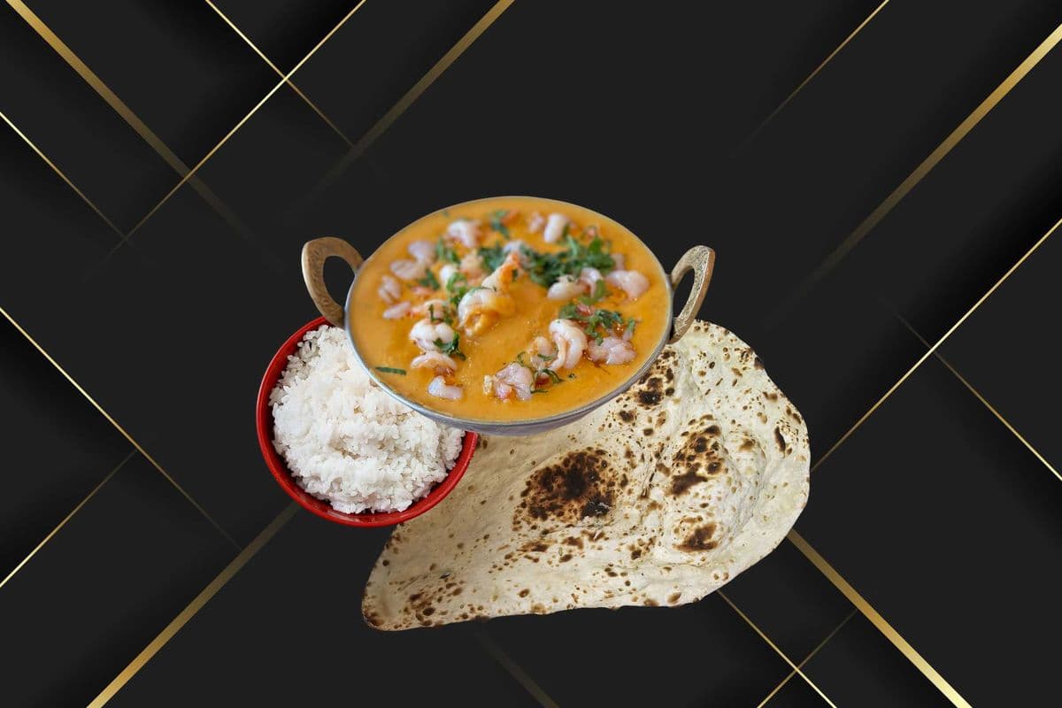 Prawn Curry with Rice and One Naan