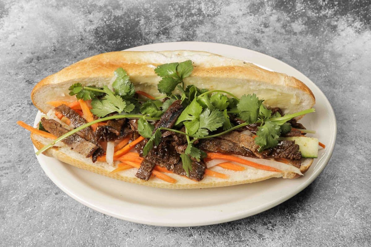 S.M3. Bánh Mì Boeuf Grillé & Coke - ( Buy 1 get 1 free)