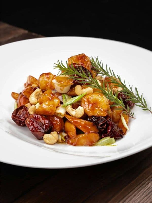 Kung Pao chicken and shrimp balls / 宫保鸡虾球
