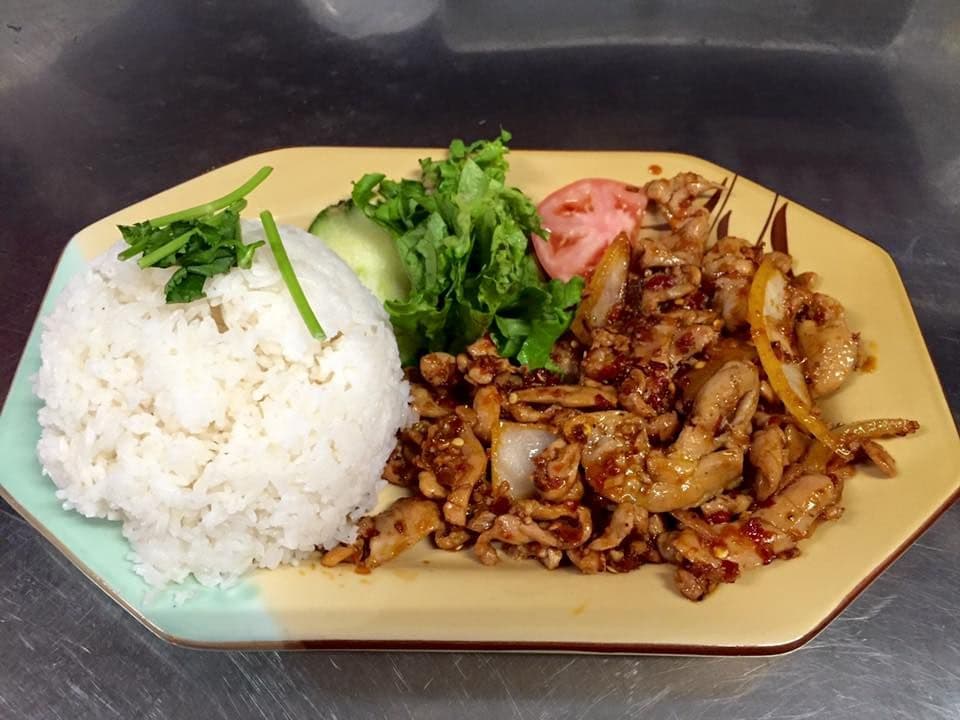 513. Chicken Marinated Lemongrass and Hot Pepper on Rice