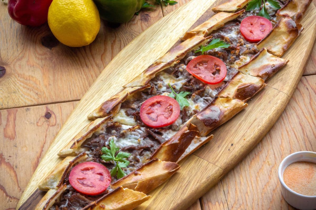 Beef Doner Pide
