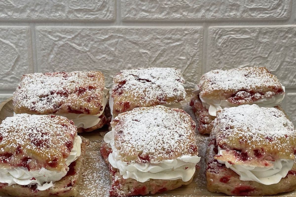 Scone Cream Sandwich