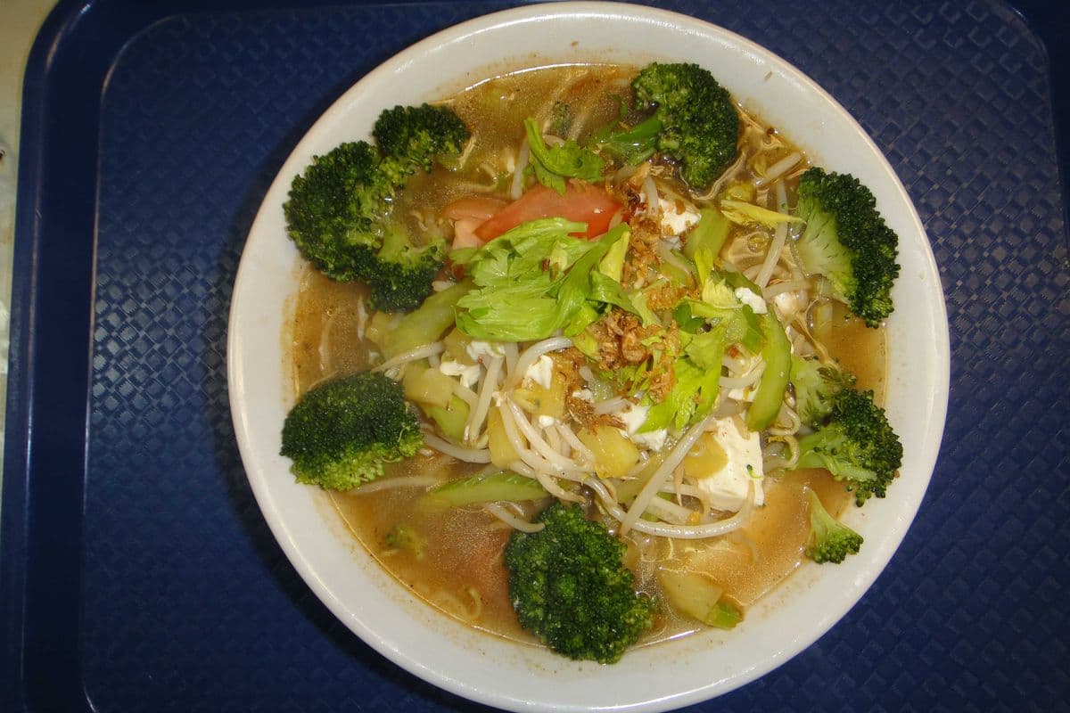 26. Hot and Sour Soup with Mixed Vegetable and/or Tofu
