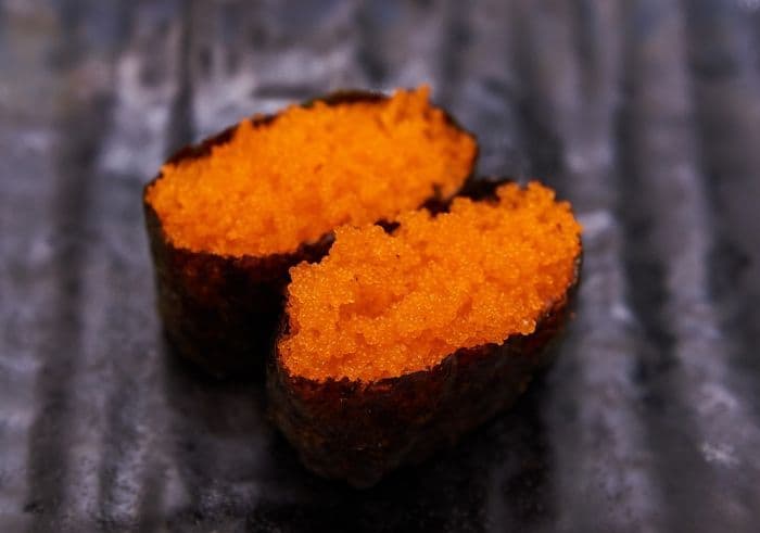 Masago Sushi (2 pcs)