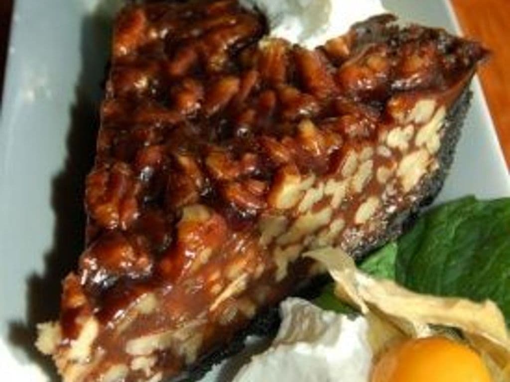 PECAN CARAMEL FUDGE PIE