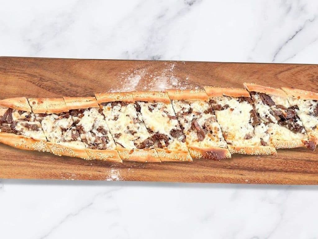 Beef Doner Pide