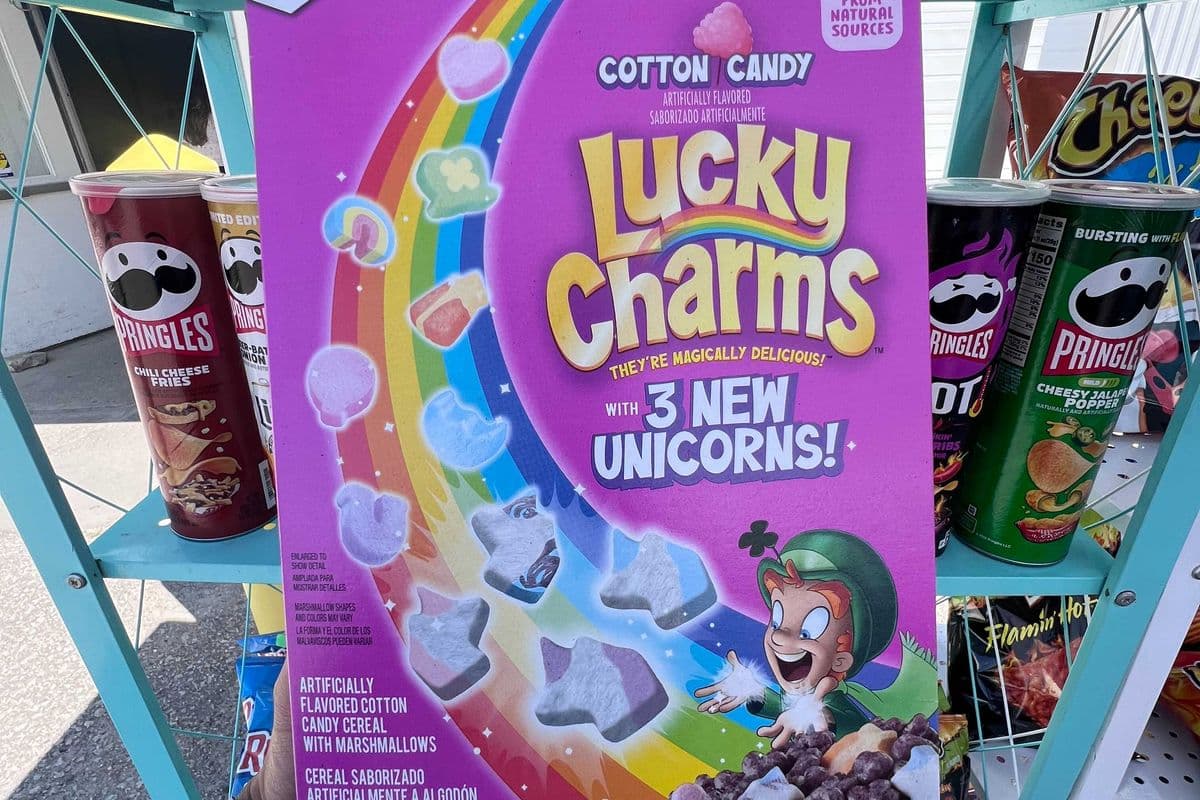 Lucky Charms Cotton Candy Cereal Family Size 18.6oz | 3 New Unicorns