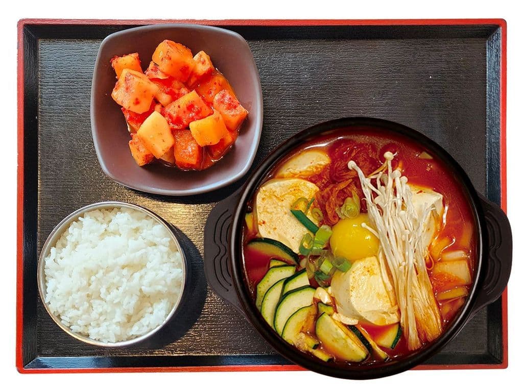 KIMCHI SOONTUBU