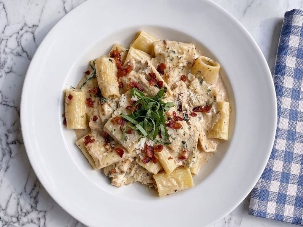 Rigatoni Al Pollo