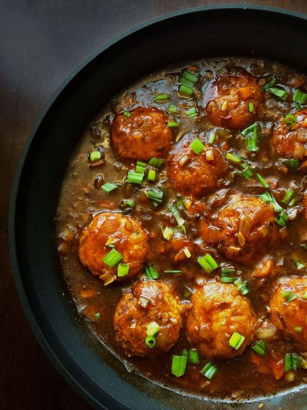 Veg Manchurian (5 Pieces) / Veg Manchurian (5 Pieces)