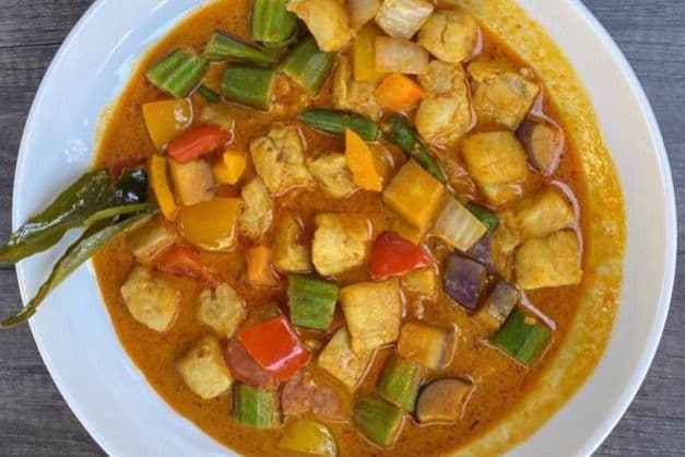Curry Boneless Chicken and Vegetables