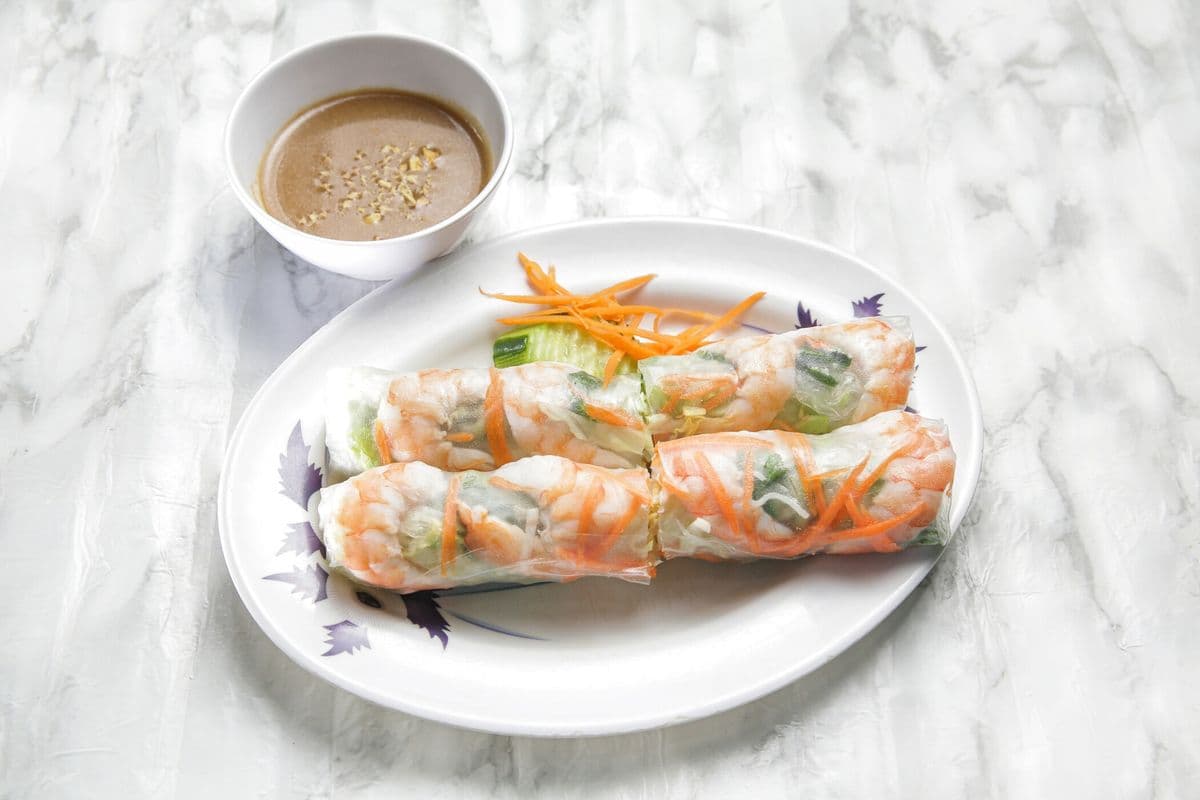 96. Shrimp Salad Roll (Gôi Cuon) (2 pcs)