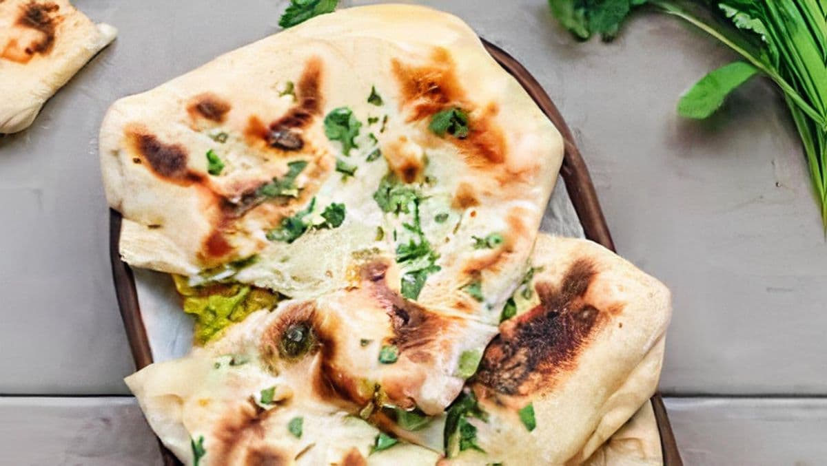 Cheese Stuffed Naan/ Raita- Pickle