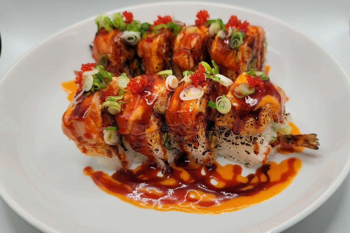 Spicy Aburi Salmon Roll