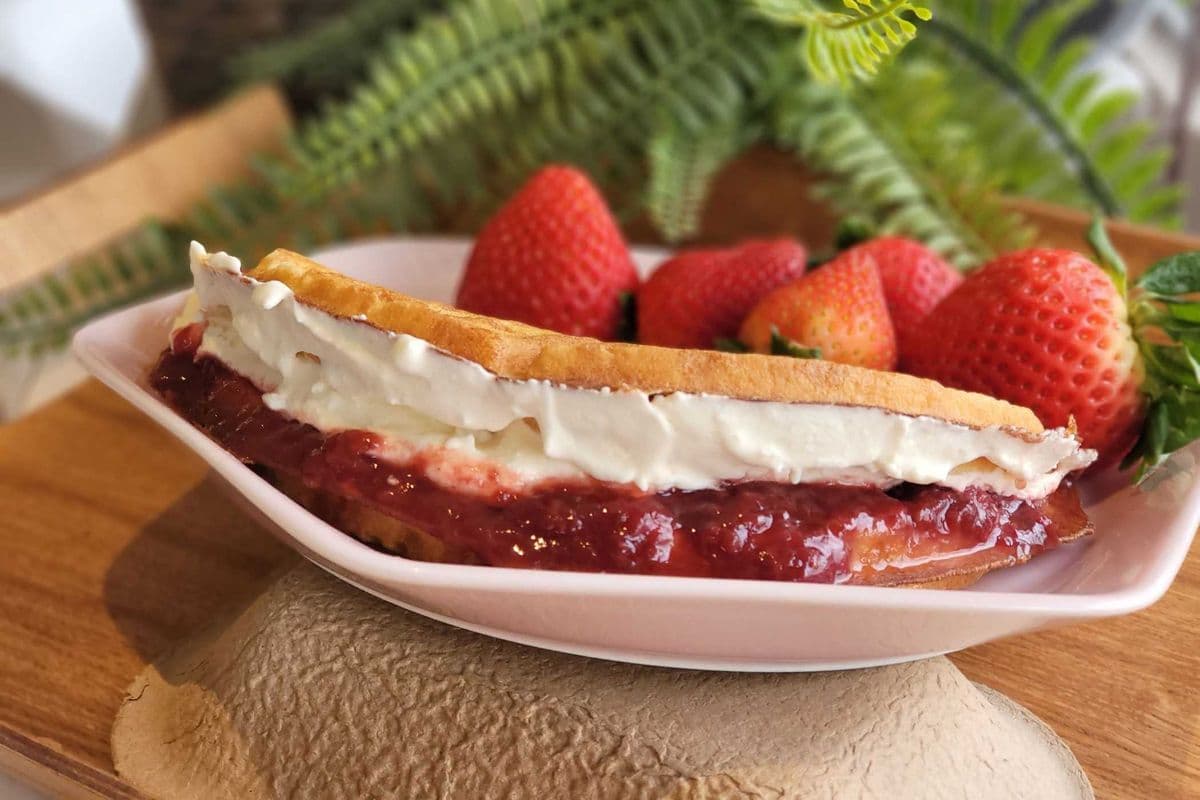 Street Strawberry Waffle
