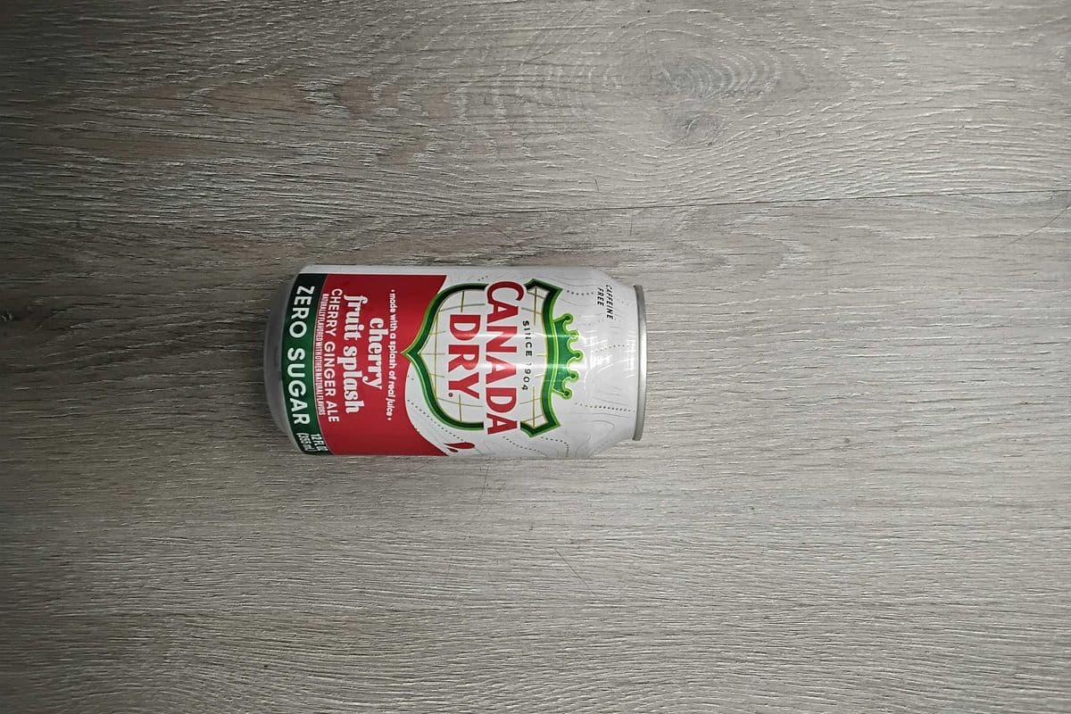 Canada dry cherry fruit splash ginger ale (355 ml)