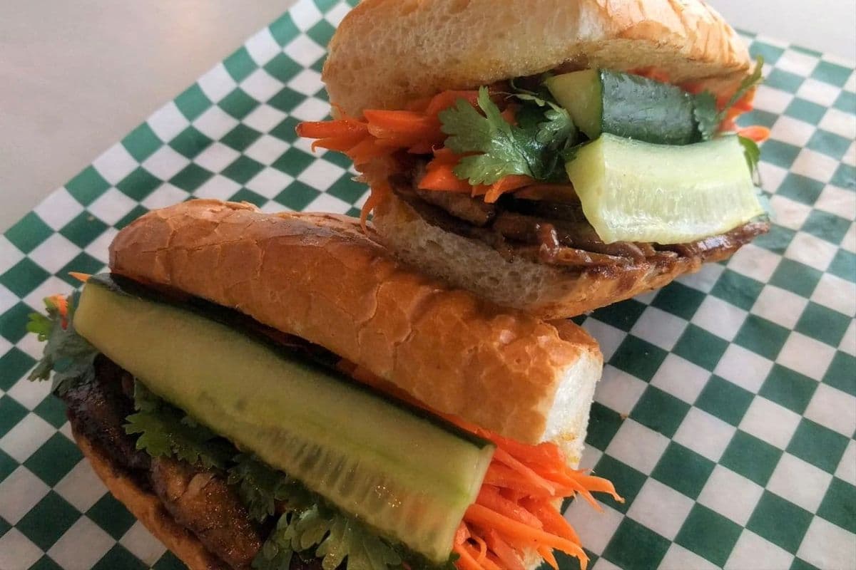 Sate Garlic Beef Subs (Bánh Mì Bò)