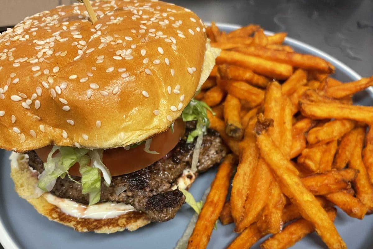 The Classic Burger