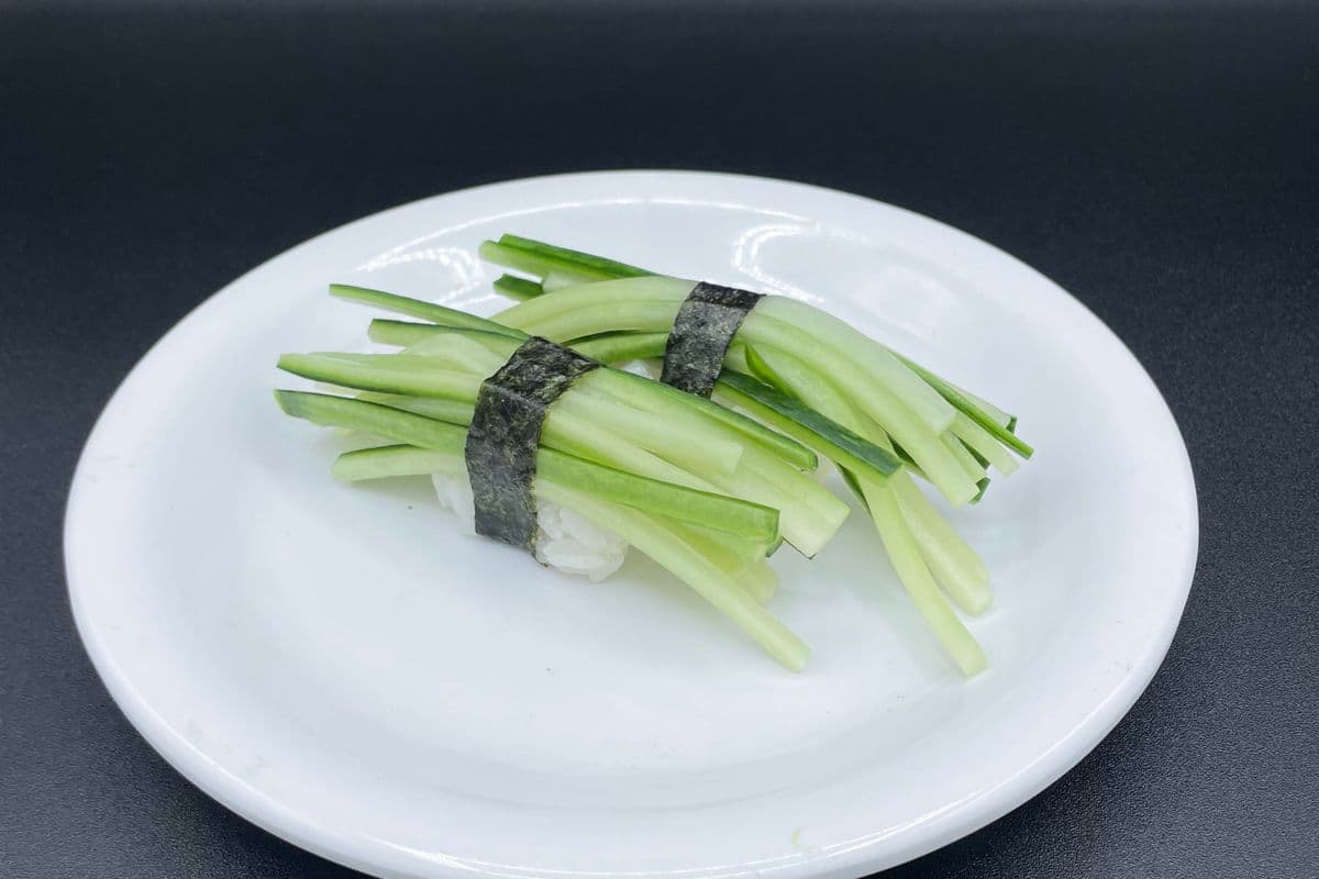 319. Cucumber (Kappa) Sushi (2 pcs)