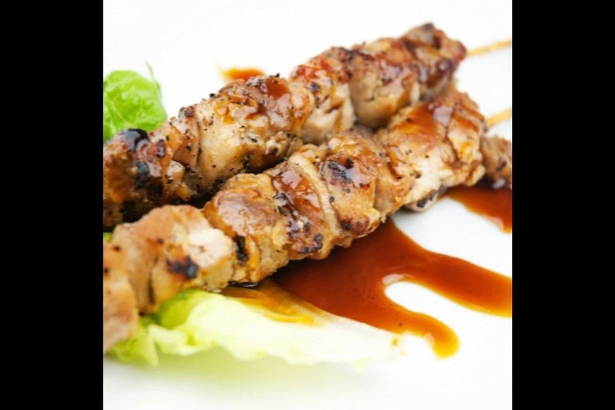 B03. Yakitori (2 pcs)