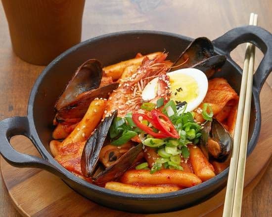4. Fruits de mer Tteok-Bokki / Seafood Tteok-Bokki