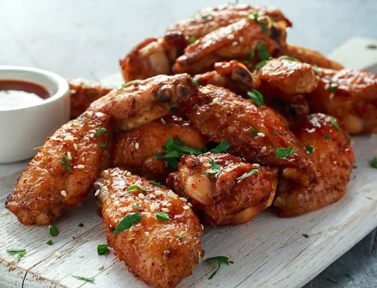 Chicken Wings (8 Pcs) / Ailes de Poulet (8 Mrcx)