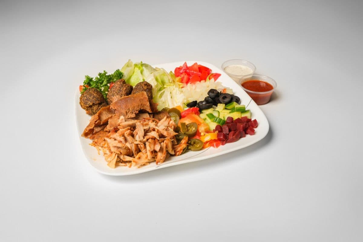 Large donair salad (2 lb) (900 Cal)