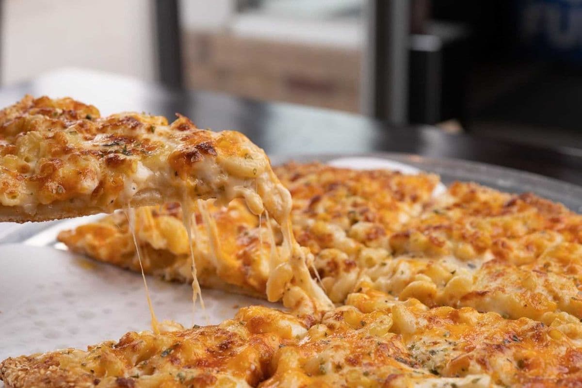 Mac & Cheese Pizza- 10" Small (Fall Special)