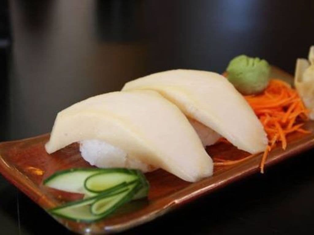White Tuna Sushi 2pcs