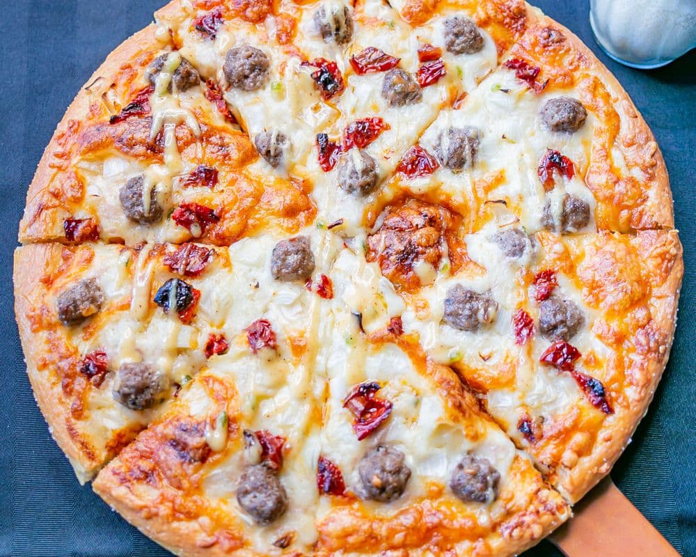 8" Cheeseburger Pizza