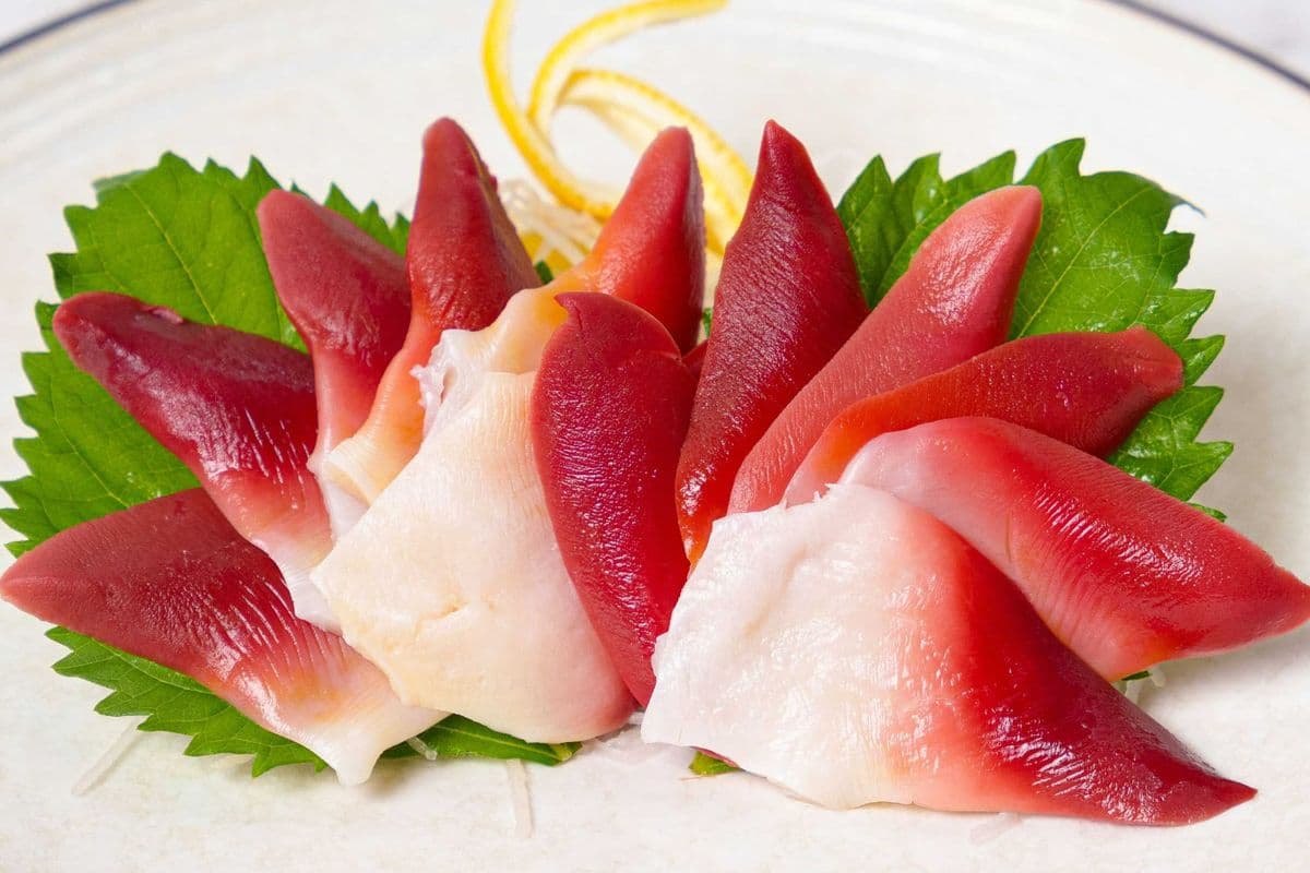 Surf Clam (Hokigai) Sashimi (12 pcs)