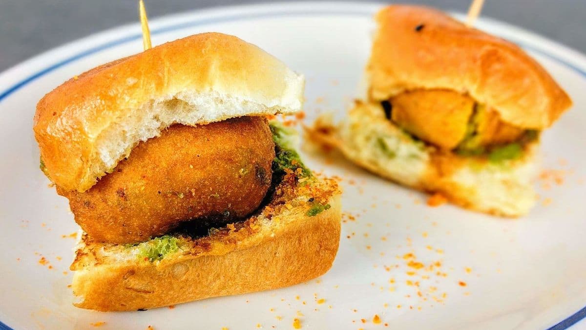 Bombay Vada Pav (2pcs)