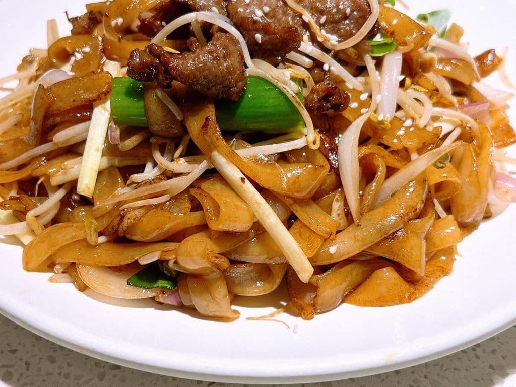 FlatRiceNoodleBeefSoySauce 乾炒牛河