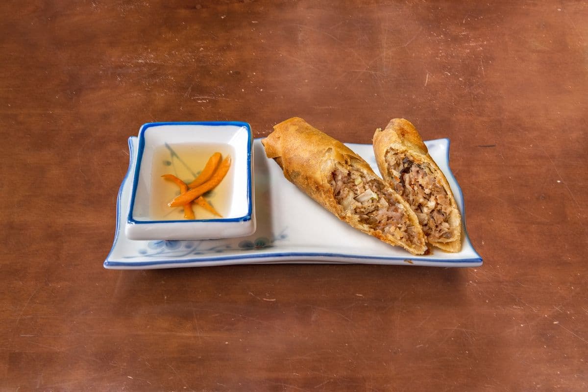 A2. Spring Rolls (2 Rolls)