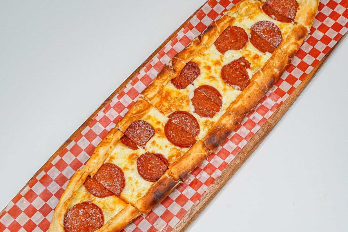 Sucuk (Soujouk) Pide
