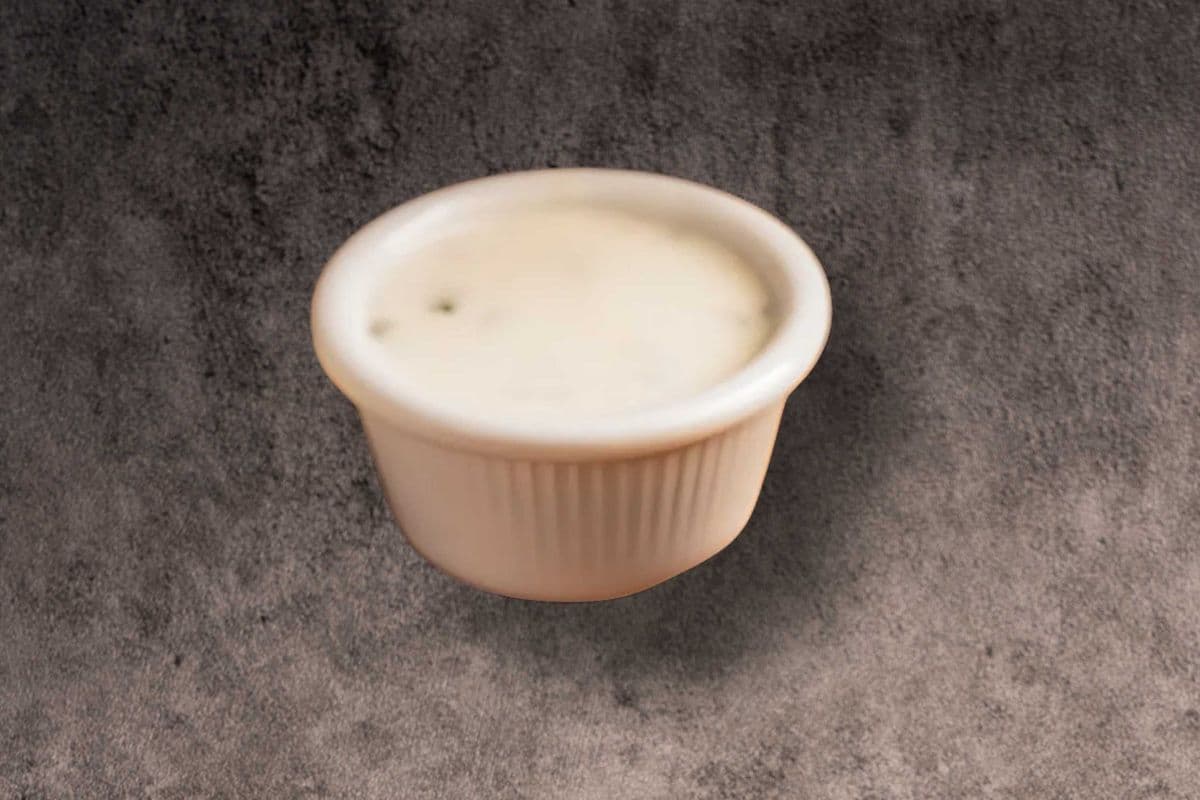 Garlic Mayo Dip (4 oz) (4 oz)