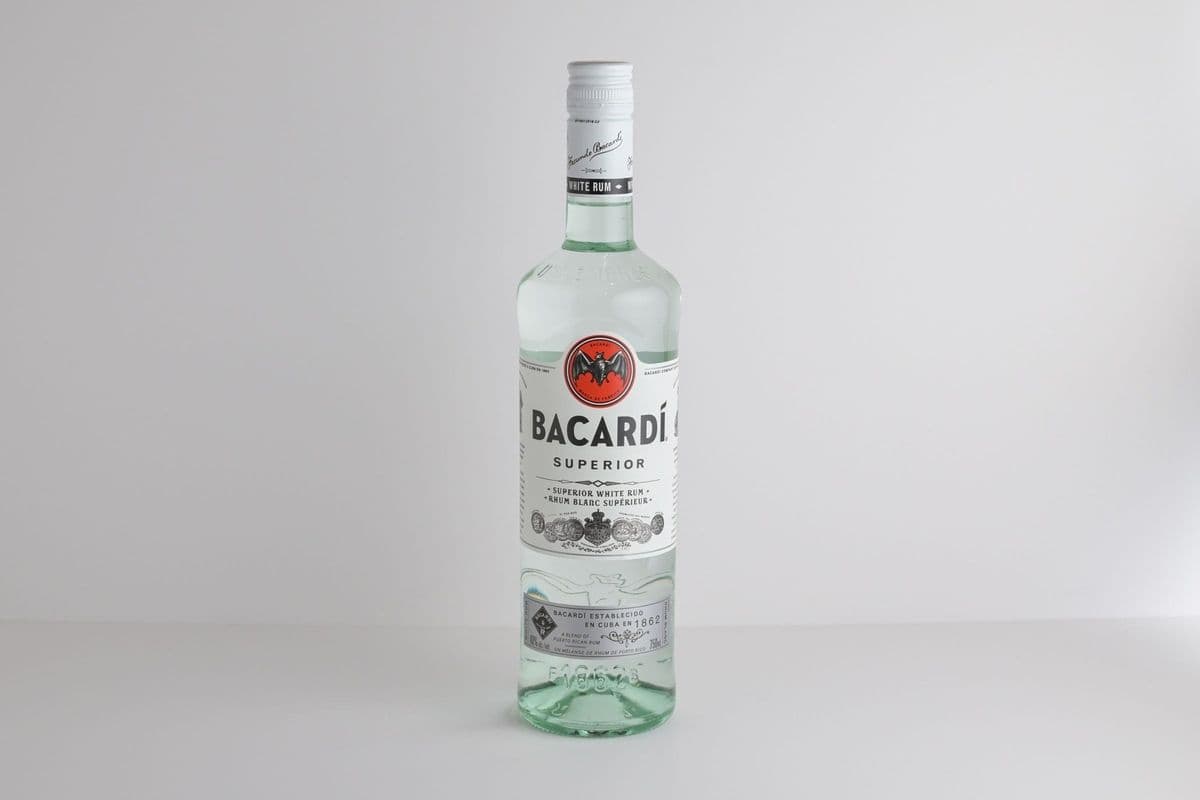 Bacardi White (750 ml) (1 x 750 ml)