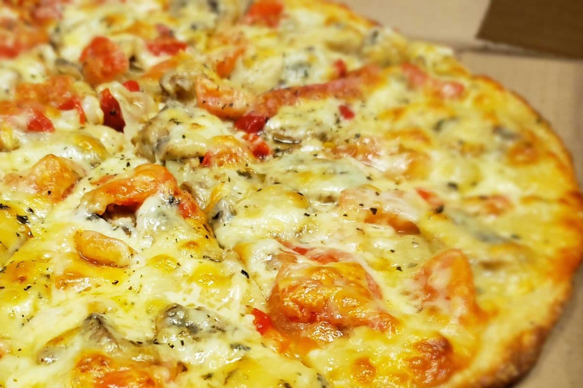 Medium Classic White Pizza