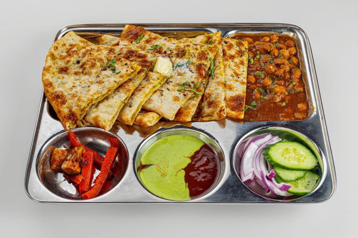 Amritsari Kulche Chole